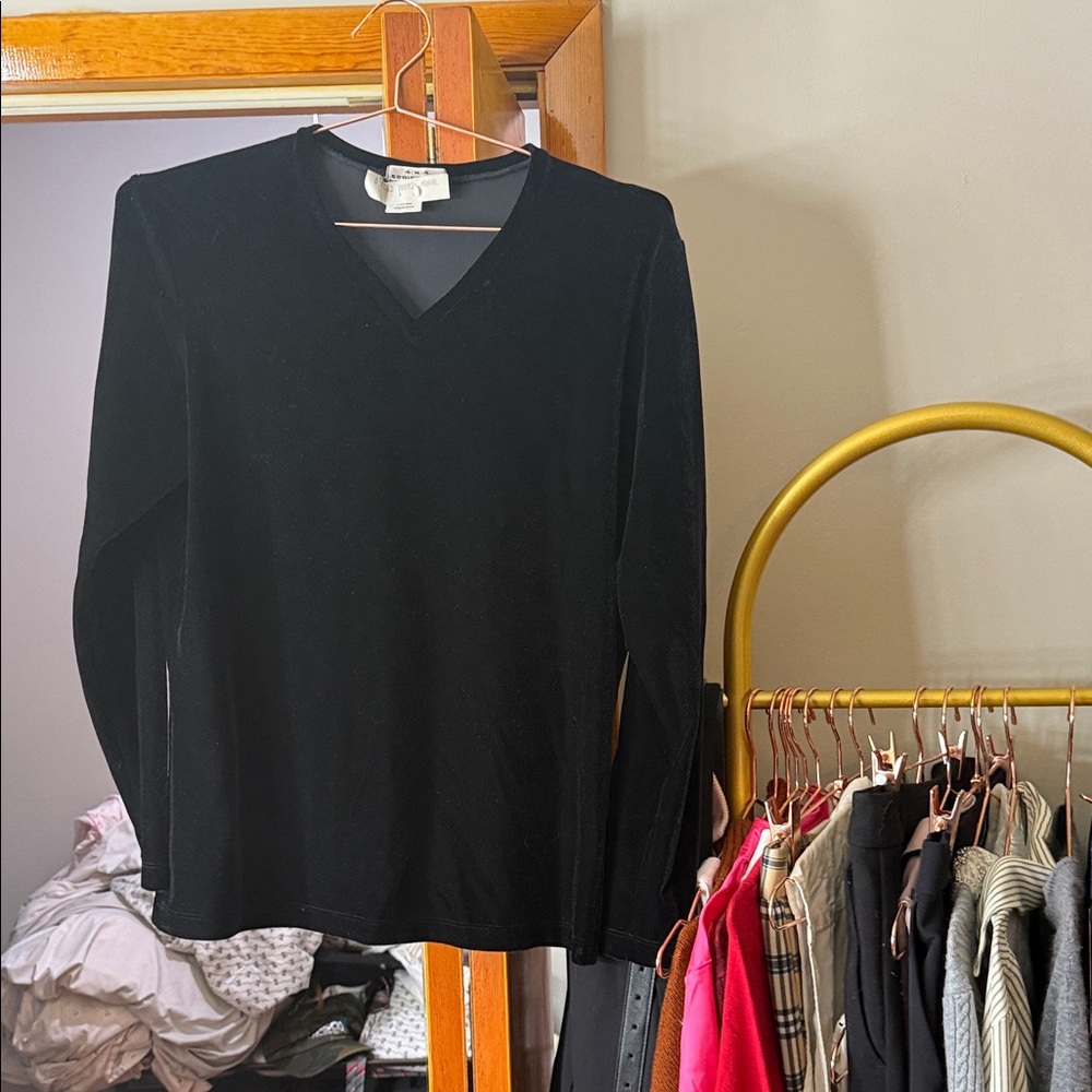 Elegant Black V-Neck Sweater
